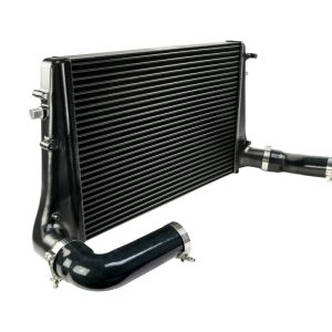INTERCOOLER BLACK MAMBA AUDI S3 8P | AUDI TT 8J | SKODA OCTAVIA vRS 1Z | SEAT LEON CUPRA 1P | VOLKSWAGEN GOLF V GTI INCL. EDIT.30 – PIRELLI 230 |  VOLKSWAGEN GOLF VI GTI – R – EDIT.35 | VOLKSWAGEN SCIROCCO