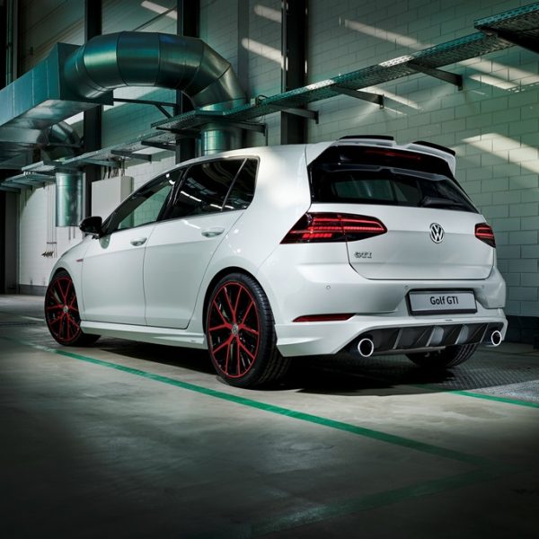 DIFUSOR TRASERO CON ALETAS MARCADAS OETTINGER | VOLKSWAGEN GOLF 7.5 GTI (FACELIFT) | OE-804-365-00A