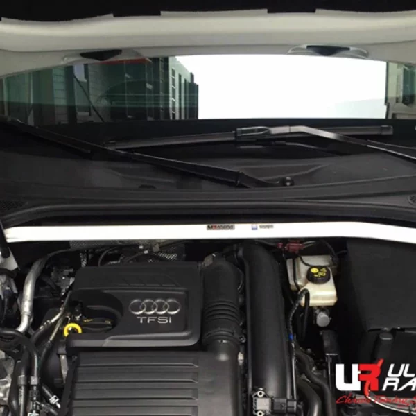 BARRA DE TORRETA DELANTERA ULTRA RACING | GOLF 7 GTI / GOLF 7 R / S3 (8V) / LEON 3 CUPRA (MQB) | UR-TW2-3047